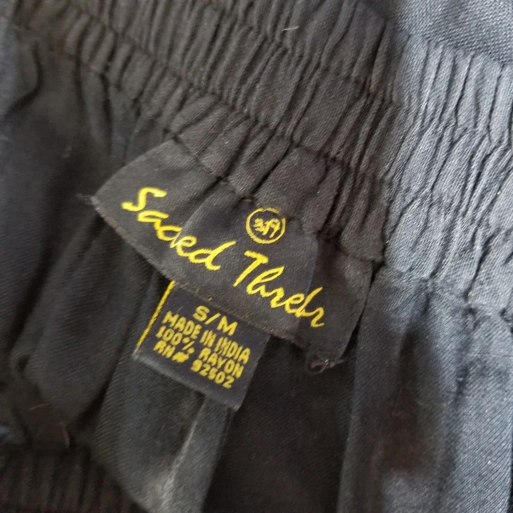 Vintage Sacred Threads Skirt Women S/M Black Maxi Patchwork Ruched‎ Side Hippie